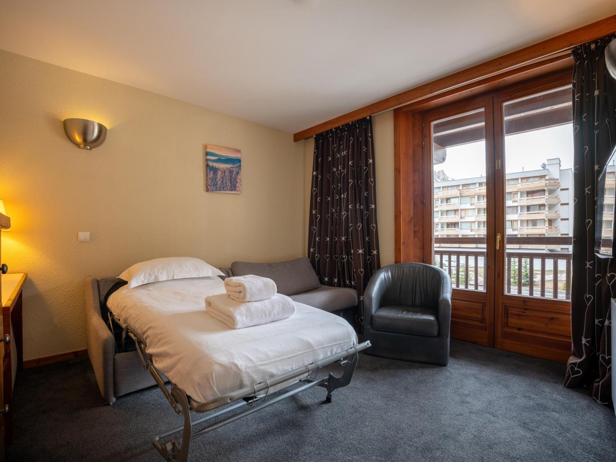 Chalet Hotel Ducs De Savoie วาลดีแซร์ ภายนอก รูปภาพ
