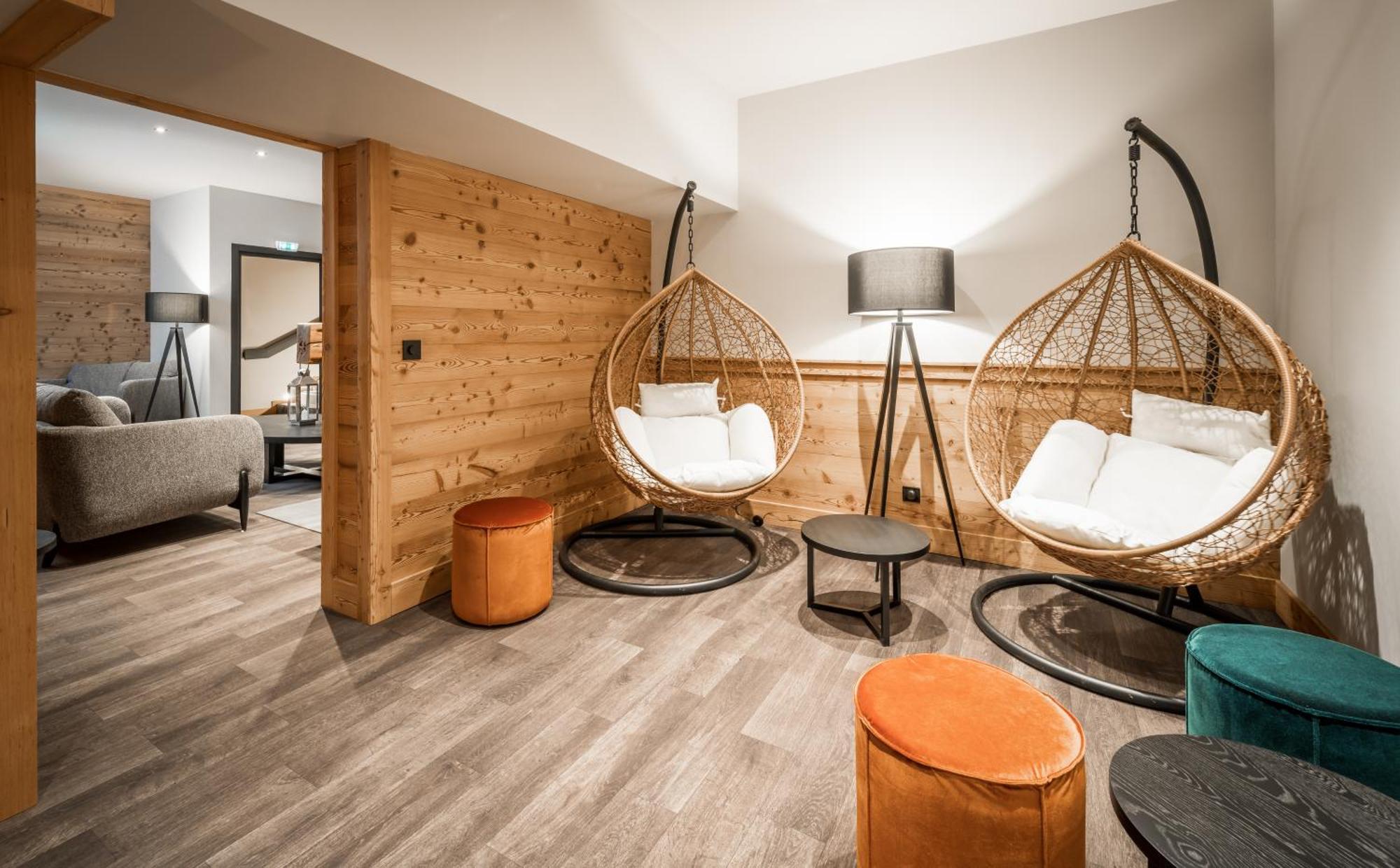 Chalet Hotel Ducs De Savoie วาลดีแซร์ ภายนอก รูปภาพ