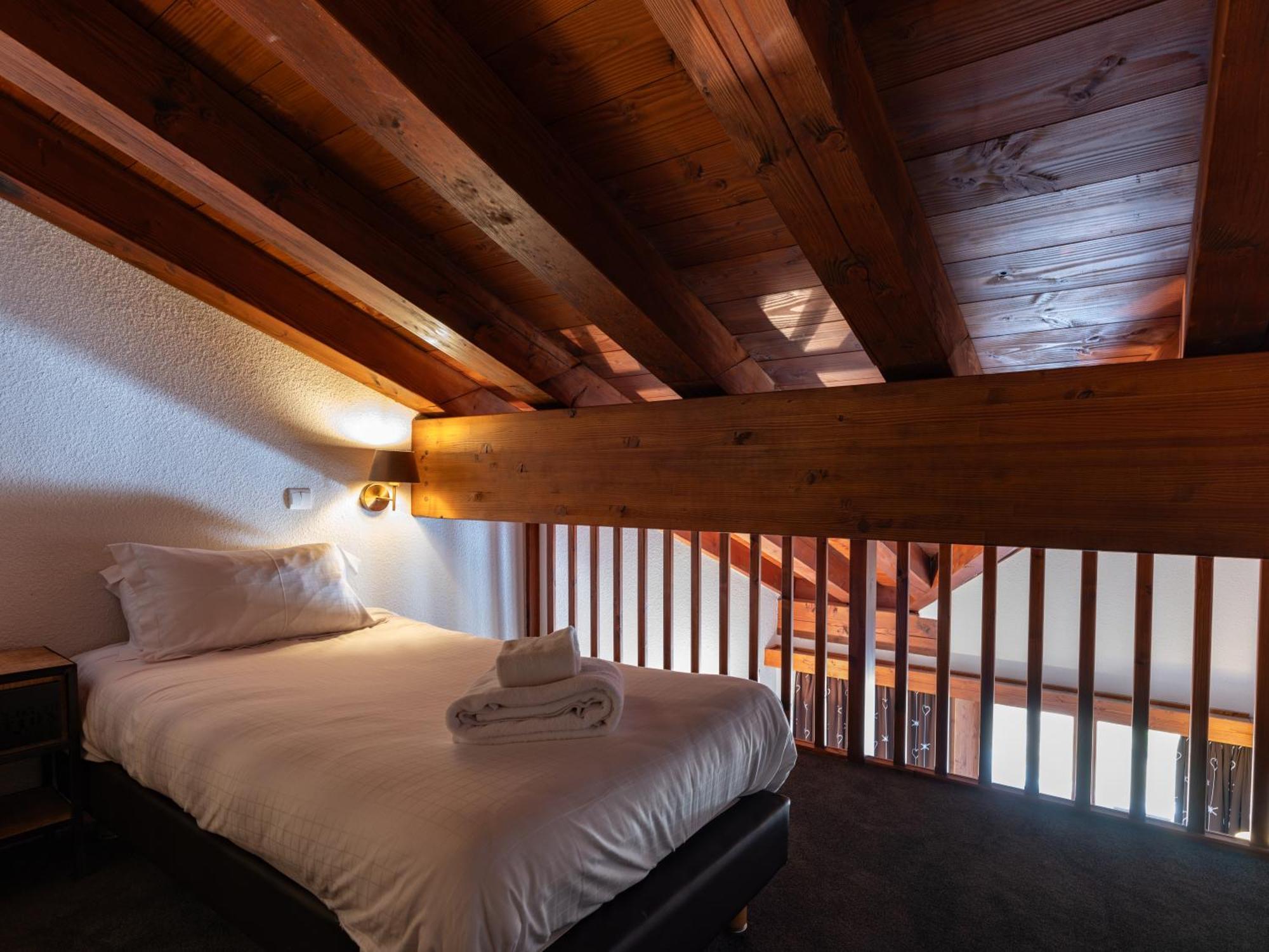 Chalet Hotel Ducs De Savoie วาลดีแซร์ ภายนอก รูปภาพ