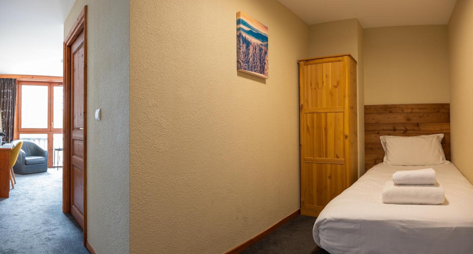 Chalet Hotel Ducs De Savoie วาลดีแซร์ ภายนอก รูปภาพ