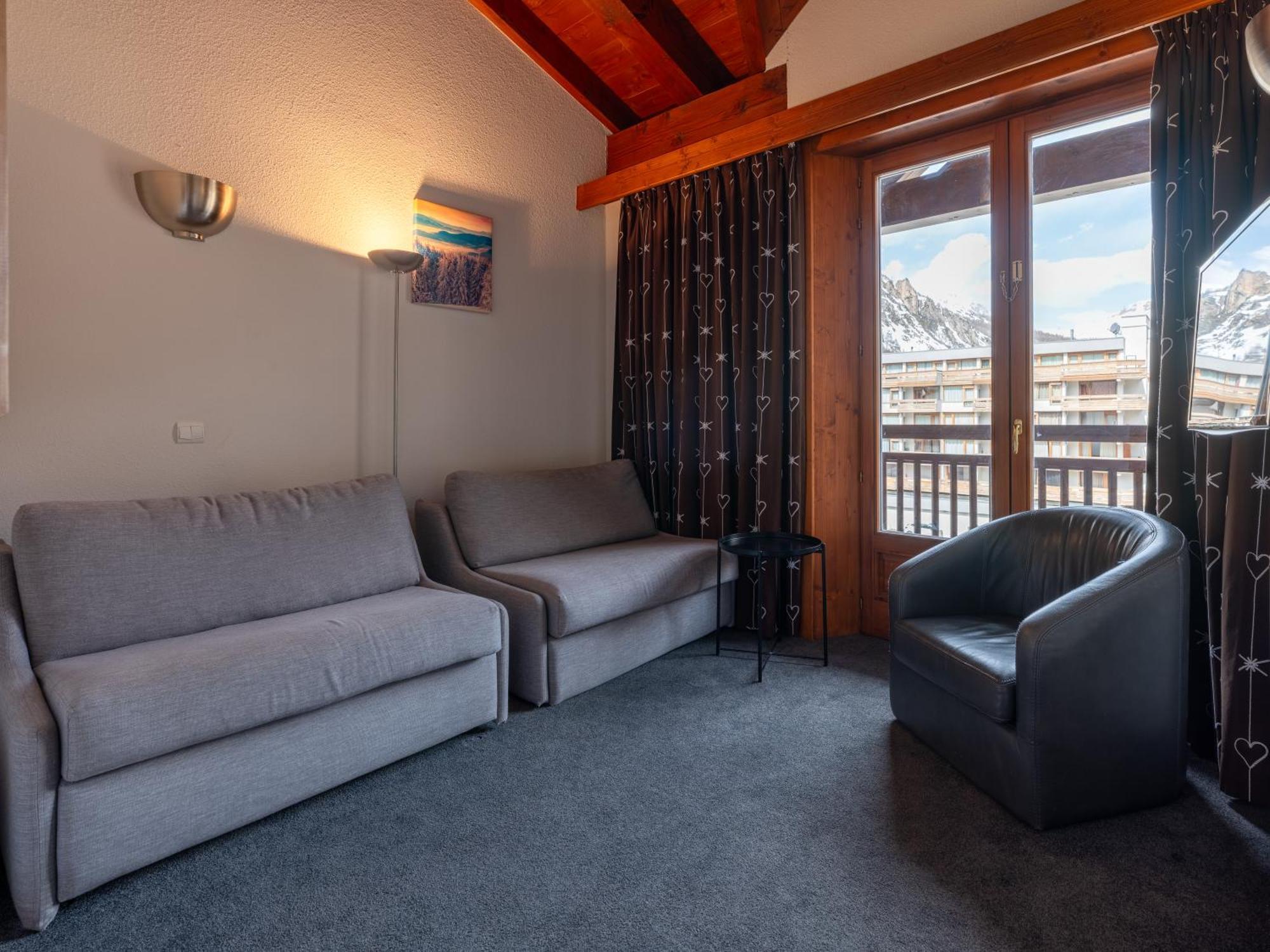Chalet Hotel Ducs De Savoie วาลดีแซร์ ภายนอก รูปภาพ